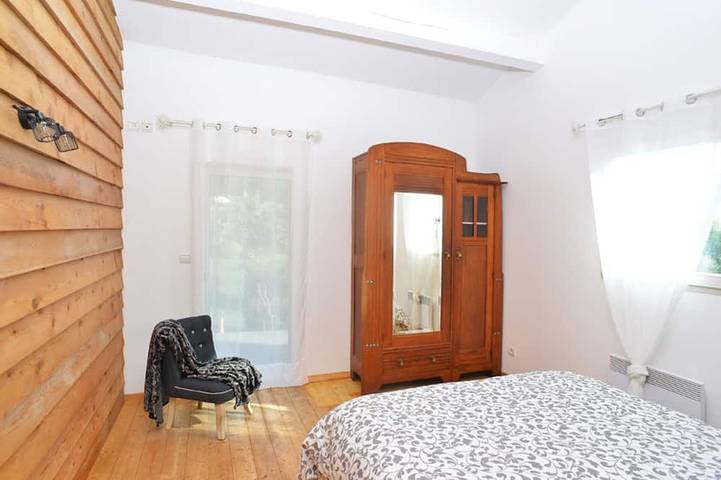 Location de vacances pour 6 personnes, avec jardin et jacuzzi, animaux acceptés à Nages-et-Solorgues - 3