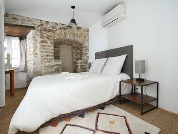 Gîte pour 4 personnes, avec jardin, animaux acceptés à Leynhac