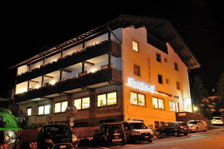 Hotel für 3 Personen, mit Balkon und Terrasse sowie Ausblick in Martell