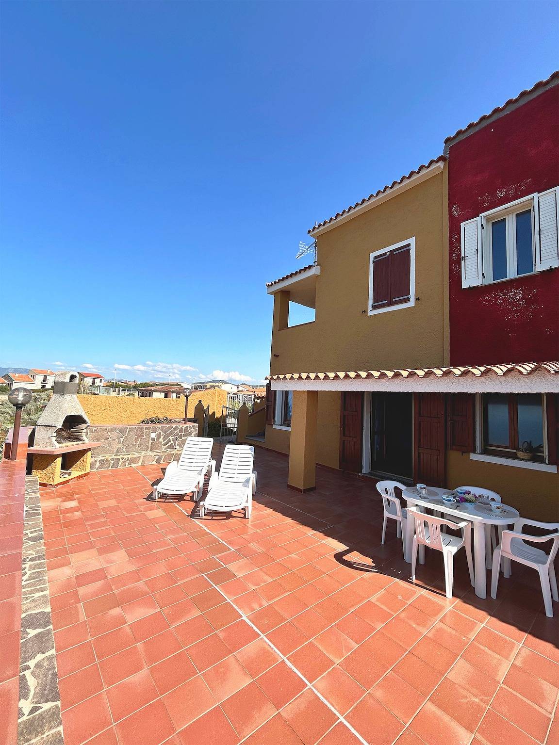 Appartamento intero, Casa vacanza 'La Casa Di Giò' con vista mare, terrazza privata e Wi-Fi in La Ciaccia, Valledoria