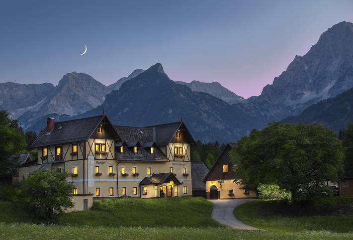 Hotel für 4 Personen, mit Garten und Ausblick sowie Sauna, mit Haustier in Hinterstoder