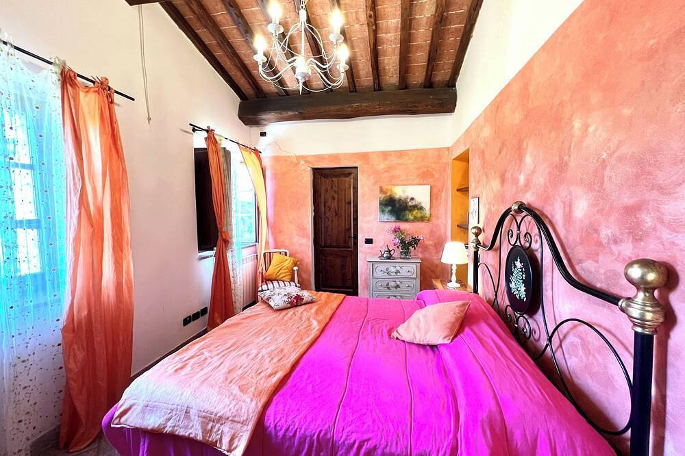 Podere Palazzolo, ancient farmhouse nestled in the hills of Chianti Classico. in Castellina in Chianti, Chianti