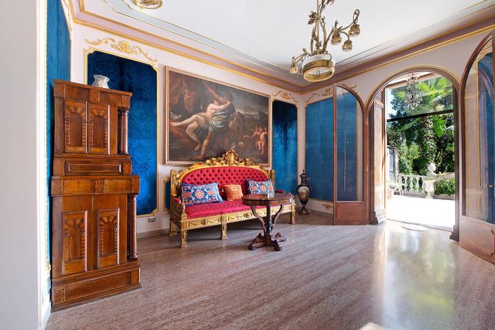 Villa for 6 people, with balcony and lake view