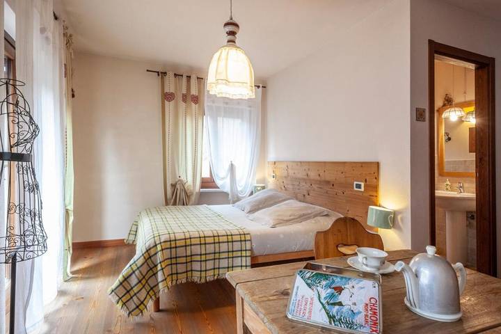 Chambre d’hôte pour 2 personnes, avec Balcon ainsi que Jardin et Vue