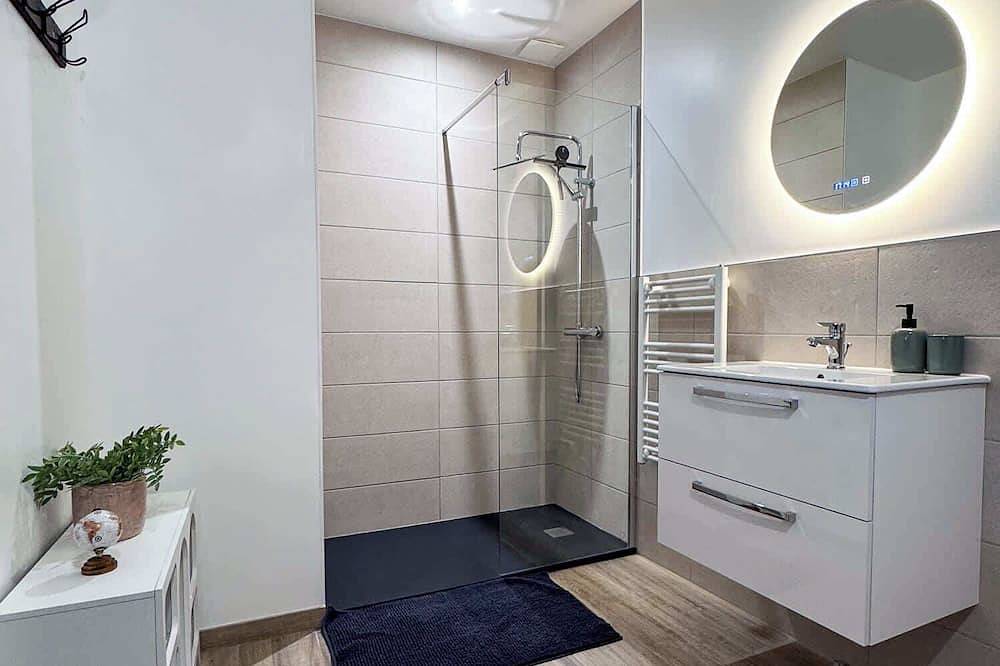 Entire apartment, Tranquiloue - Appartement cosy 15min du Puy du Fou in Les Herbiers, Loire Valley