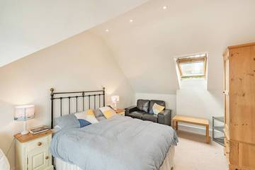 Cottage for 12 People in St Margaret's at Cliffe, Kent, Photo 2