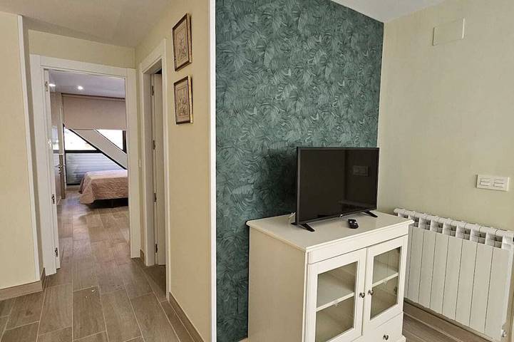 Appartement entier, La Herencia B. Fully equipped duplex. in Ponferrada, El Bierzo