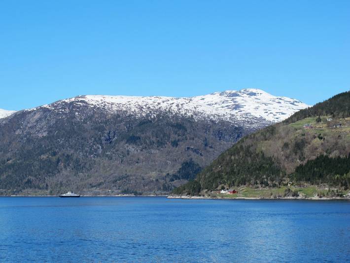 Eiknes in Ullensvang herad