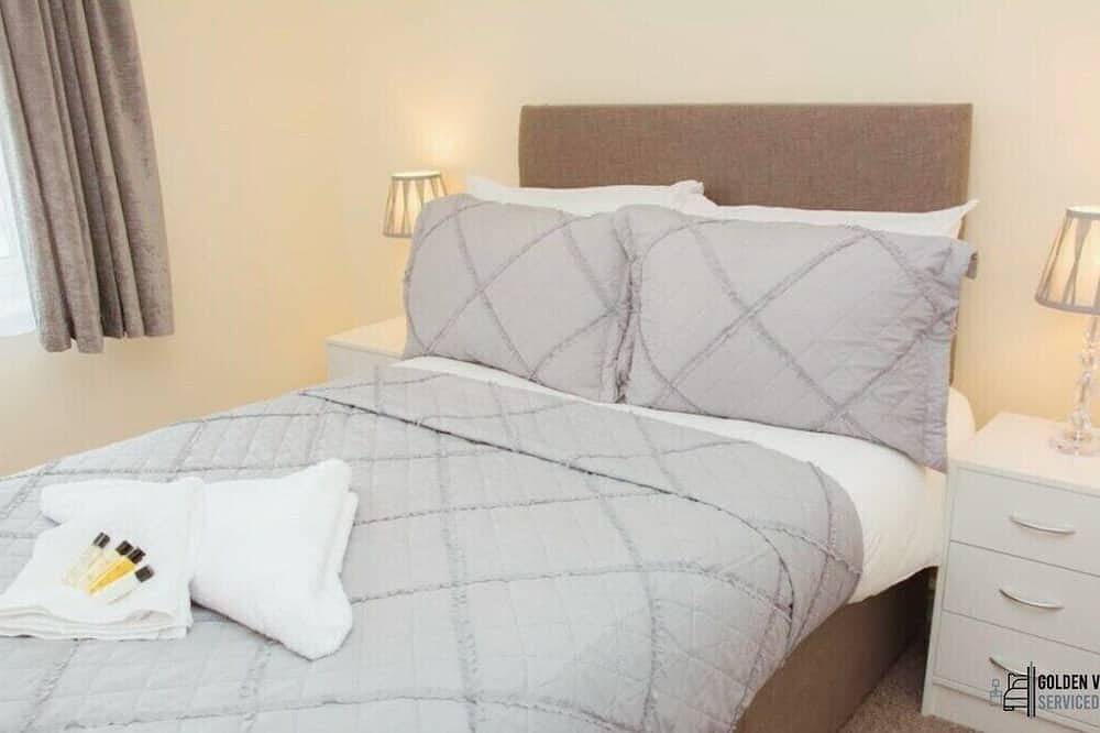 Ganze Wohnung, Apartment-Eigenes Badezimmer-Business-Strassenblick in Stroud, Gloucestershire