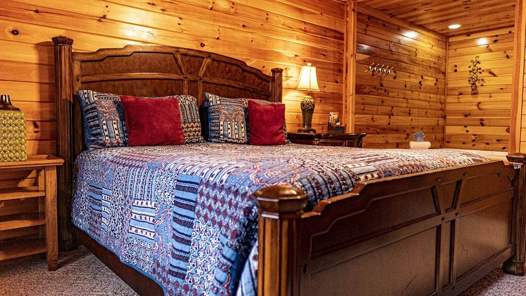 Beste Lage <1 Meile von Pkwy, 4 Master-Suiten, Whirlpool, Wifi, Spielzimmer, Pool in Pigeon Forge, Sevier County