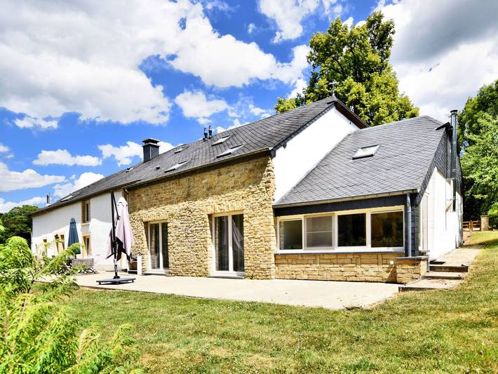 Feines Gruppenhaus mit Saunagarten in Chiny, Luxemburg Provinz