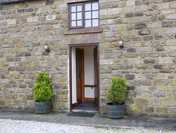 Cottage for 14 People in Peak District, Midlands, Photo 1