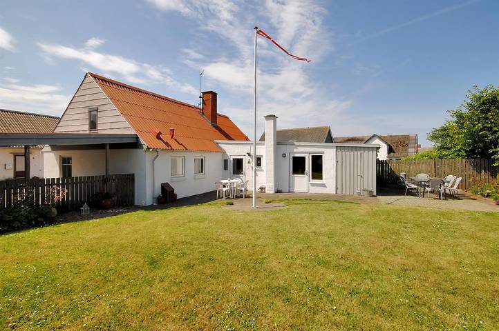 Ferienhaus für 7 Personen, mit Terrasse und Garten in Agger