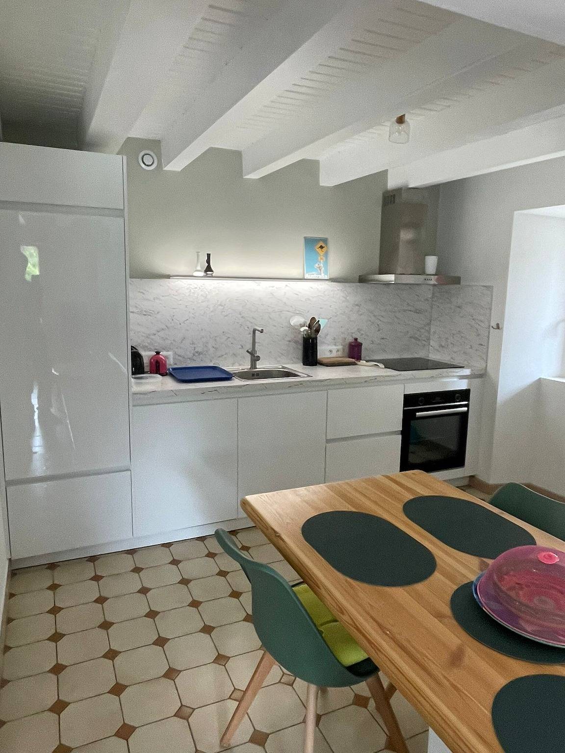 Casa de vacaciones 'Maison De Campagne' con terraza privada, jardín privado y Wi-Fi in Séneujols, Alto Loira
