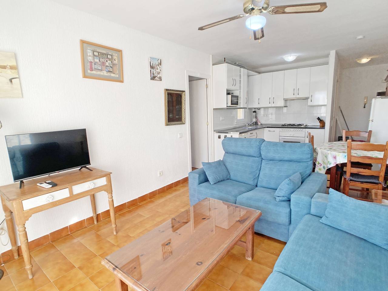 Appartement entier, Appartement en bord de mer avec lave-linge et Internet, à 2,5 km d'El Vivero in La Manga del Mar Menor, Mar Menor
