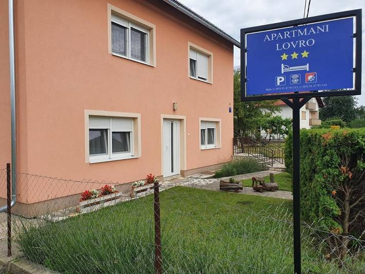 Ferienwohnung für 7 Personen, mit Terrasse und Whirlpool sowie Garten und Ausblick in Ogulin