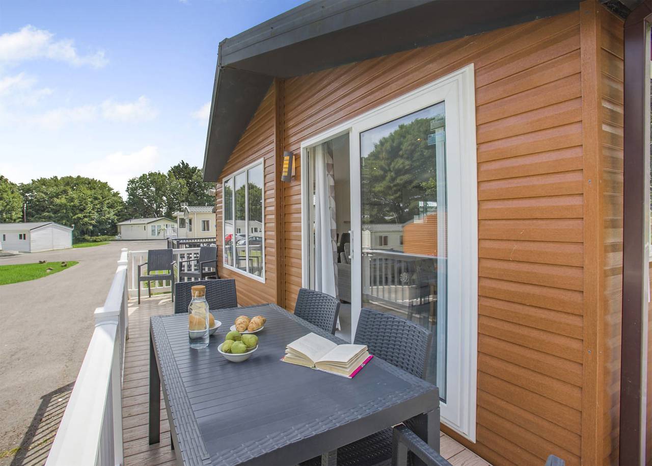 Prestige Lodge with parking, ensuite & decking 4 in Skegness, Lincolnshire