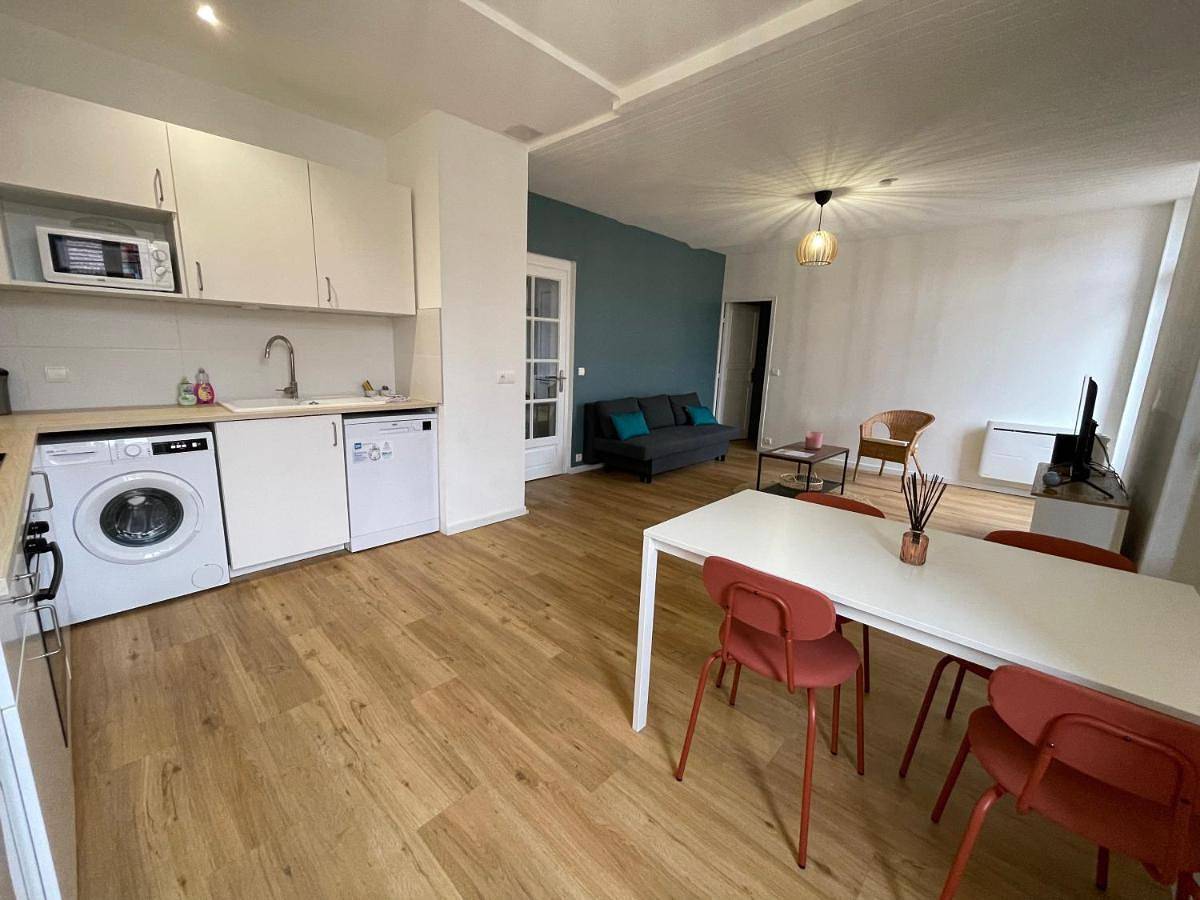 Appartement entier, One-Bedroom Apartment in Capdenac-Gare, Aveyron