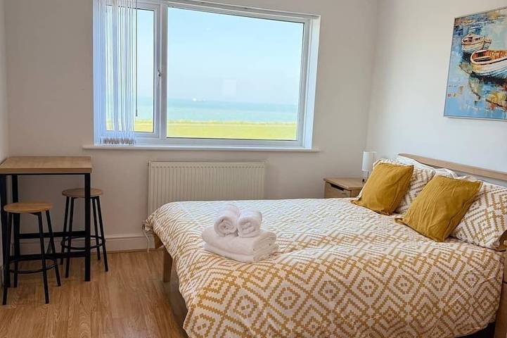 Ganze Wohnung, Welcome to your perfect coastal getaway in Palm Bay with Stunning Sea Views! in Botany Bay, Kent