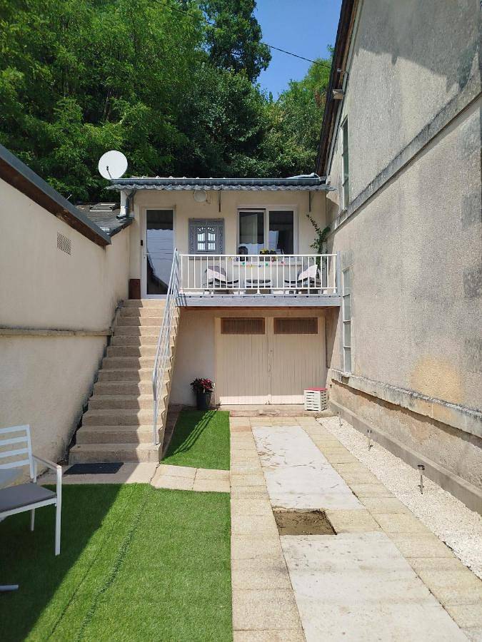 Location de vacances pour 3 personnes, avec Balcon et Terrasse à Saint-Paterne-Racan