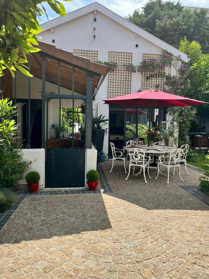 Maison de vacances pour 7 personnes, avec jardin et jacuzzi, animaux acceptés