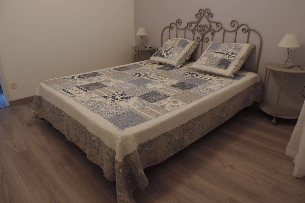 Entire apartment, Promotion Rural Gite Lou Barry in Mirabel-aux-Baronnies, Nyons region