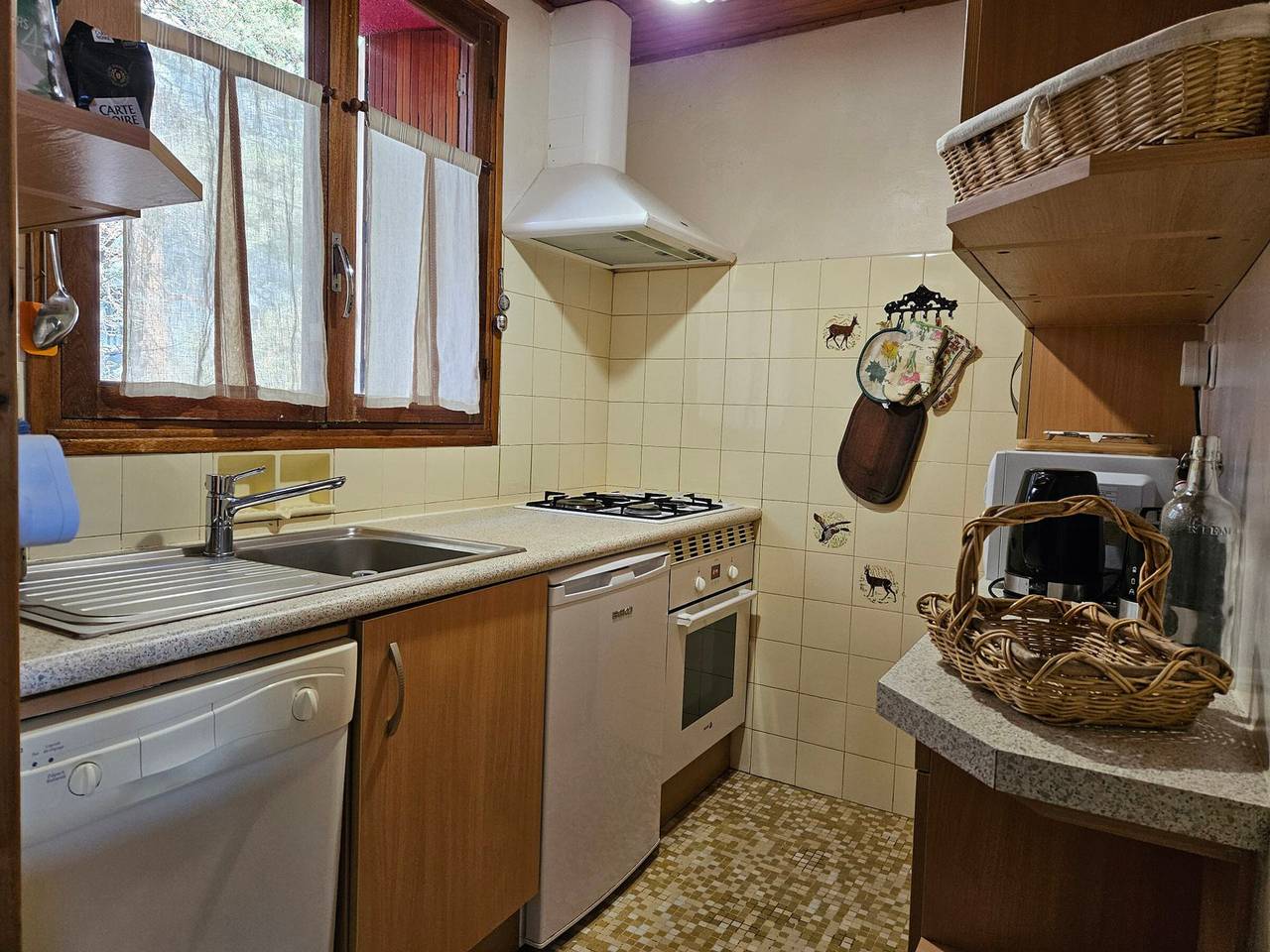 Cozy chalet for 9, large balcony, near slopes, private parking in Pra-Loup, Uvernet-Fours