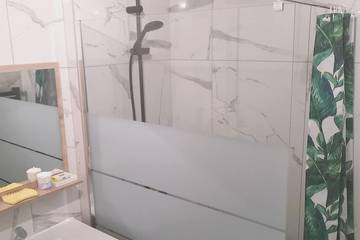 Appartement De Vacances pour 4 Personnes dans Vaulx-en-Velin, Rhône, Photo 2