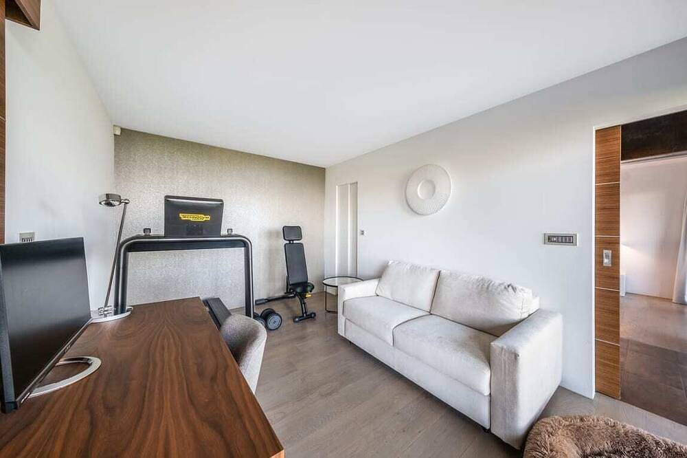 Ganze Wohnung, Charming and Spacious Residence in Brent in Brent (Montreux), Montreux