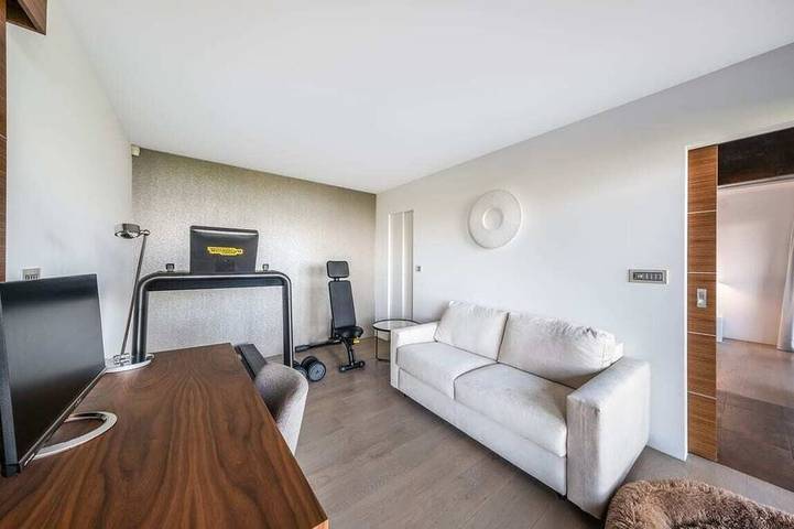 Ganze Wohnung, Charming and Spacious Residence in Brent in Brent (Montreux), Montreux
