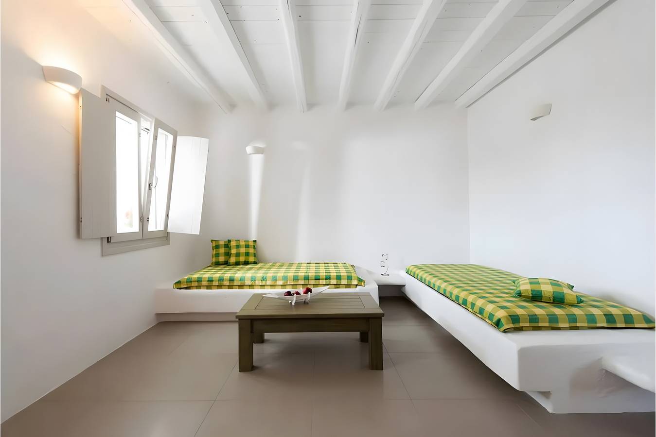 Apartamento en hotel 'Echinousa Kimolos Maisonette no3' con vistas al mar, Wi-Fi y aire acondicionado in Milo