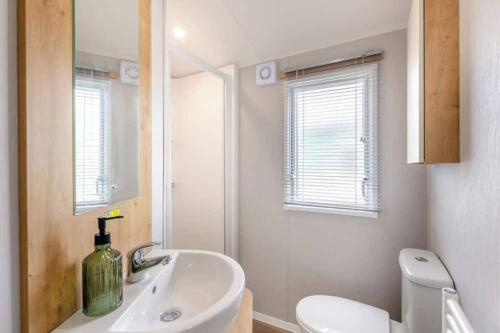 Bronze 2 Bedroom Caravan, Sleeps 4 in California (Great Yarmouth), Great Yarmouth