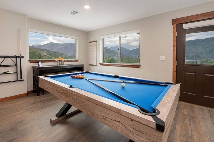 Log cabin for 10 people, with balcony, with pets in Grand Lake