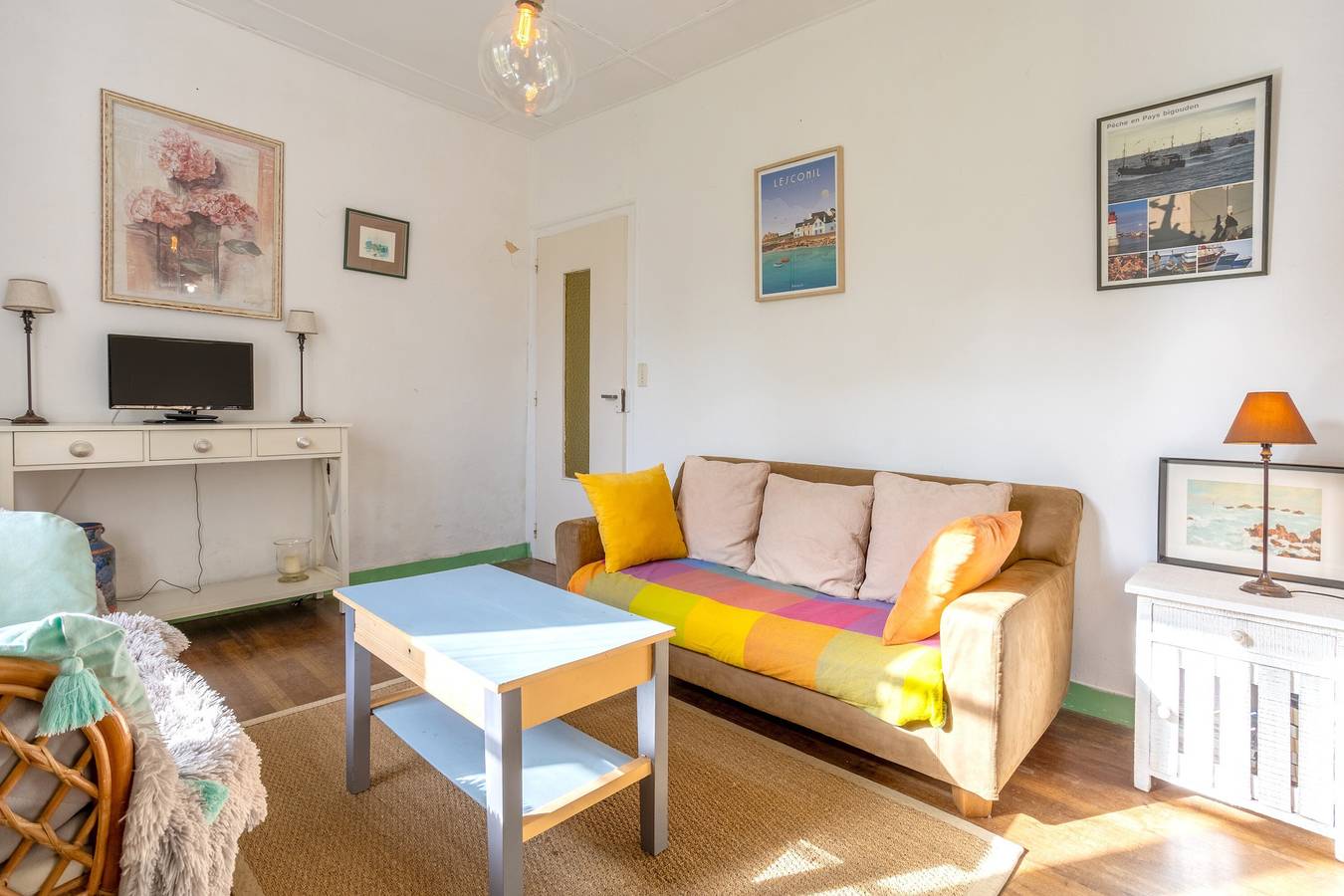 Petite Maison Plage 5min En Voiture avec Terrasse Privée et Jardin Privé in Plobannalec-Lesconil, Côte de Cornouaille