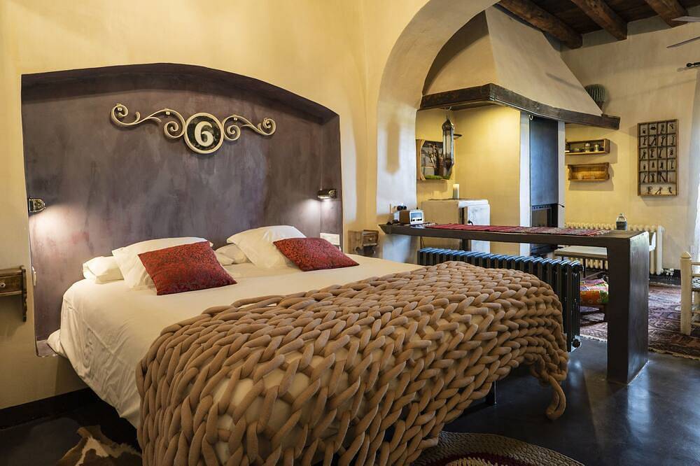 Casa Rural Mas Can Batlle in Santa Pau, Parc Natural de Zona Volcànica de la Garrotxa