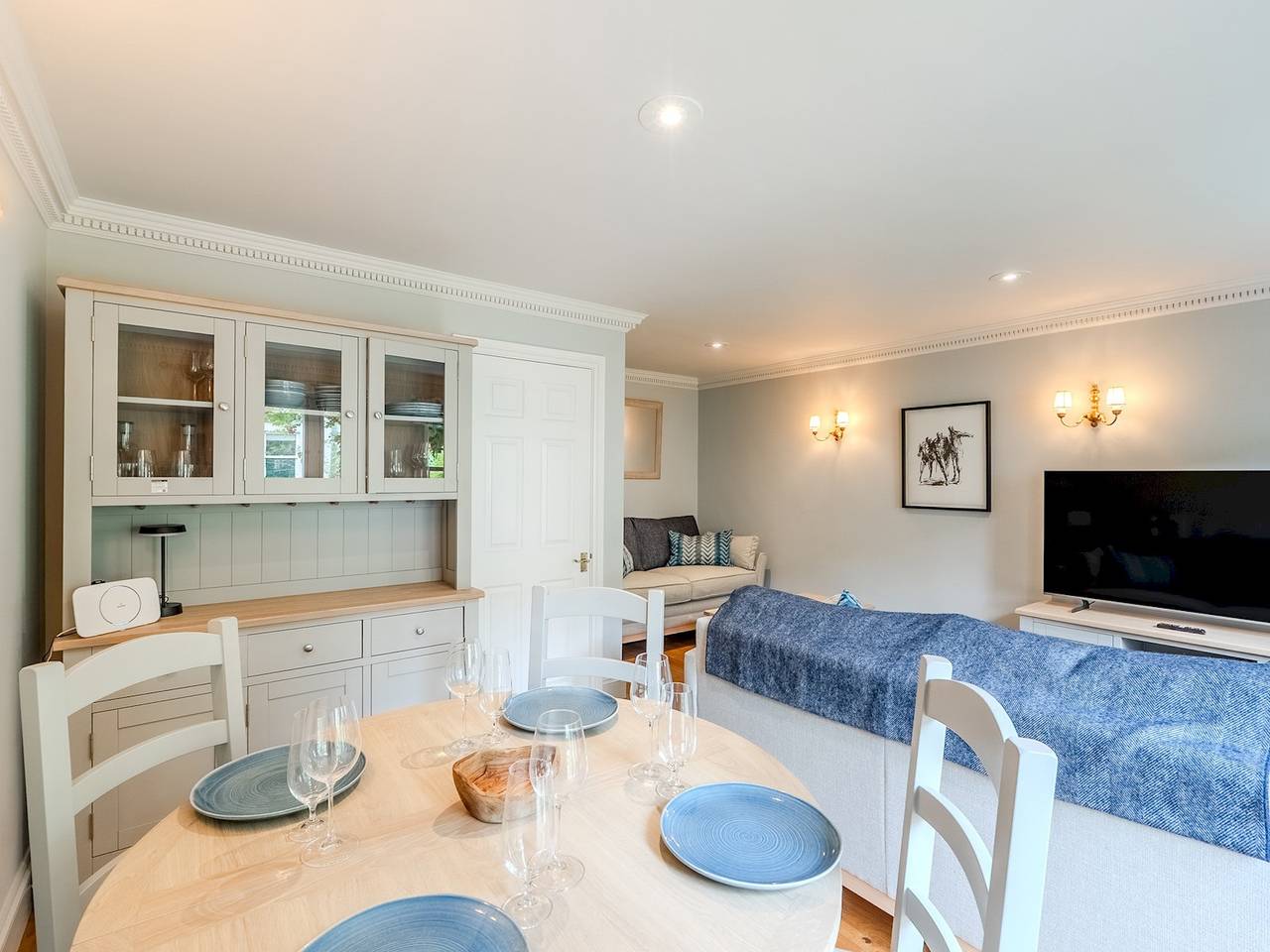 Pass the Keys | Central Mews house with parking in Bath, Bath & North East Somerset