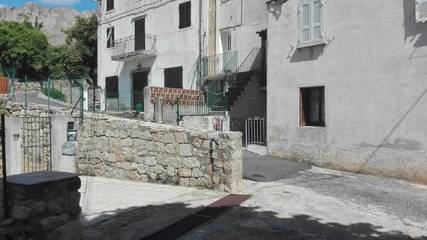 Gîte pour 4 personnes, avec balcon à Albertacce