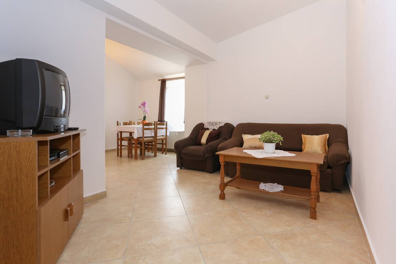 Apartamento entero, Apartamento 5, primer piso in Rogoznica, Condado de Šibenik-Knin