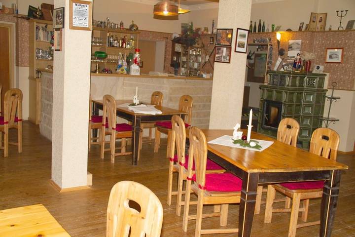 Bungalow für 7 Personen, mit Terrasse und Garten sowie Ausblick in Pirna