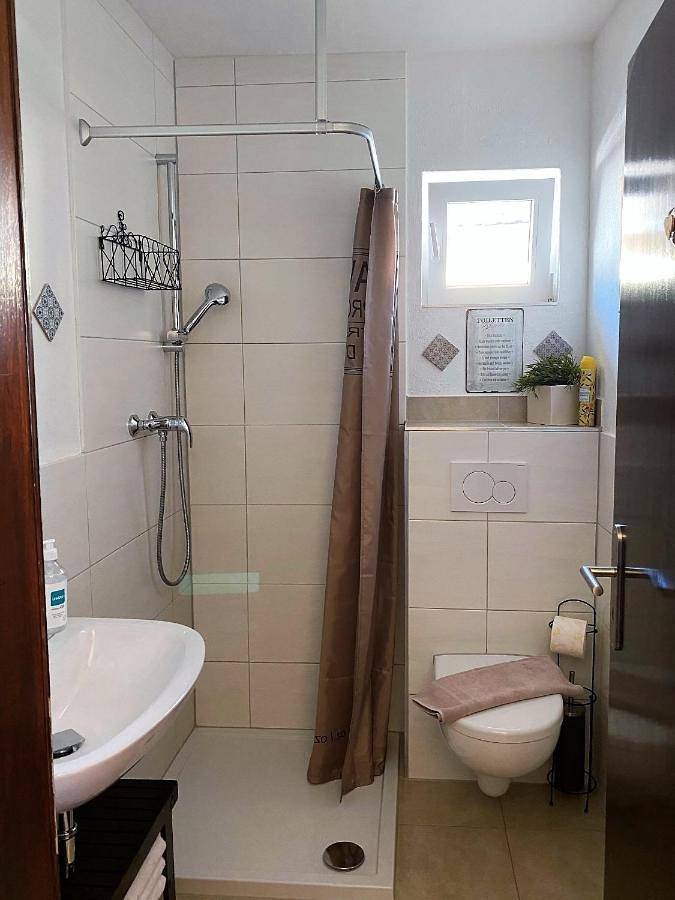 Ganze Wohnung, Ferien- und Monteurswohnung Heilbrunnen in Wörth am Rhein, Rheinebene