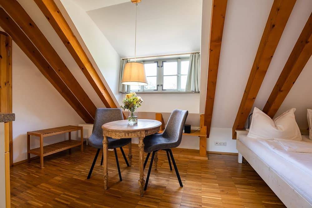 Ganze Wohnung, Studio im Haus Steinbach in Radebeul, Meißen Region