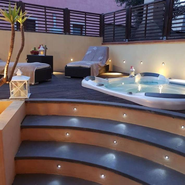 Appartamento vacanze 'Luxury Guesthouse Pula' con giardino, 2 terrazze & Wi-Fi in Pula Cagliari, Pula e dintorni
