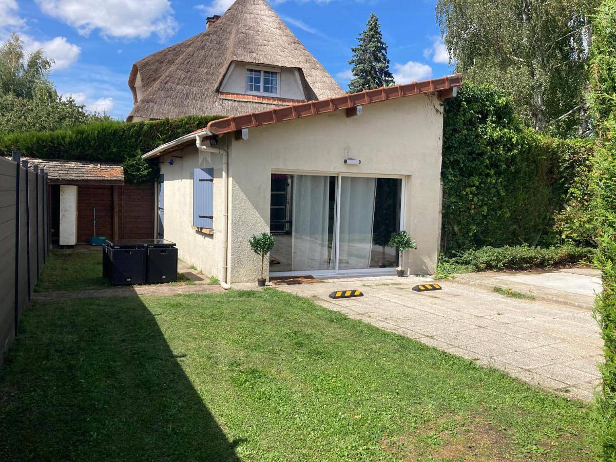 Mini maison - Oncy détend in Oncy-sur-École, Parc naturel régional du Gâtinais français