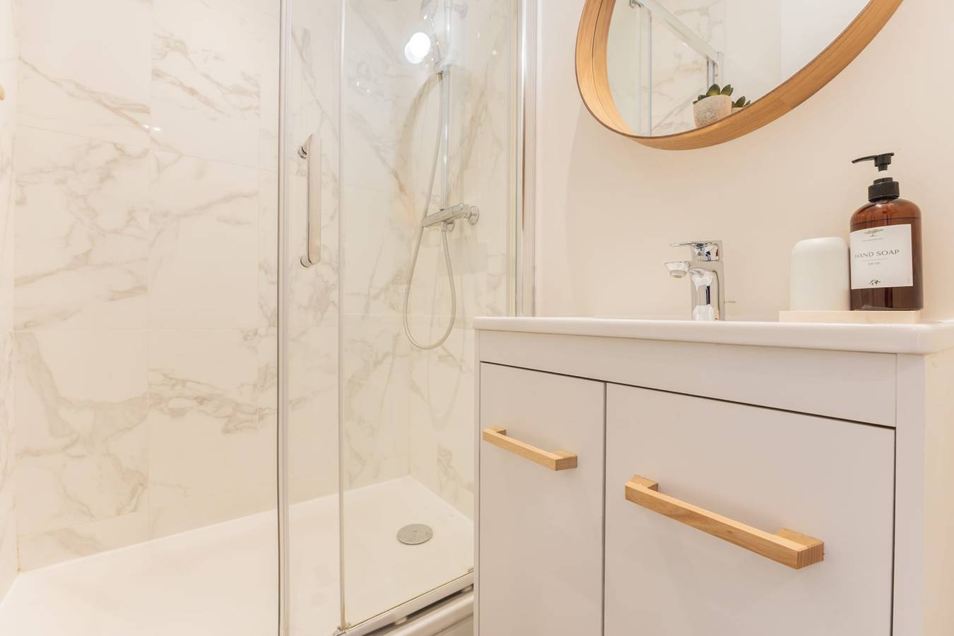 Appartamento intero, Superb apartment full of charm for 2 people in Bordeaux, Bordeaux e dintorni