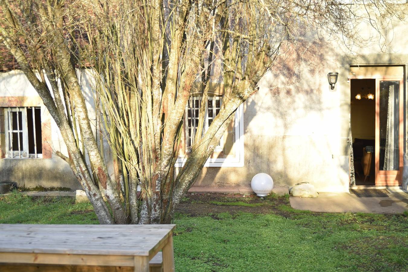 Gîte pour 8 personnes avec piscine in Saint-Amand-Montrond