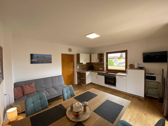 Geheel vakantieappartement, 2 slaapkamer,woon-slaapkamer/douche of b in Söll, Kaisergebirge