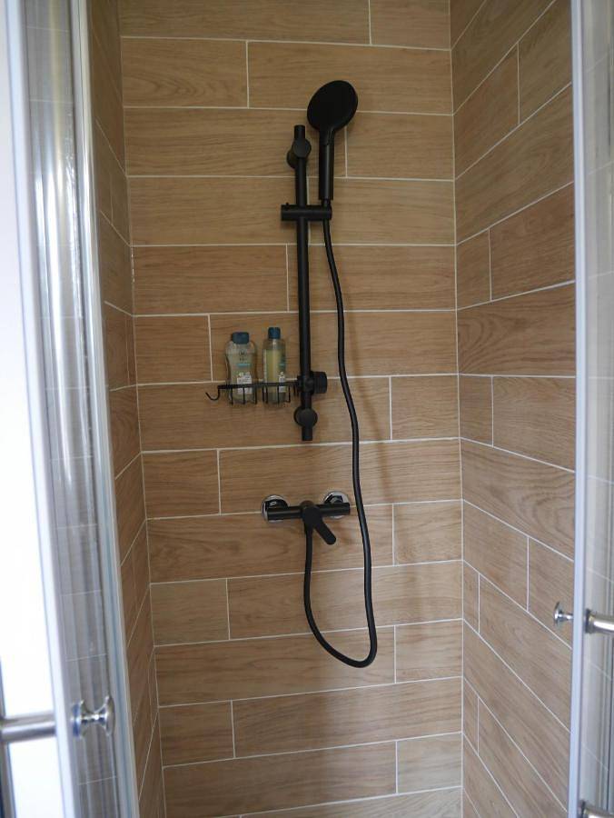 Double Room with Private Bathroom in Quérigut, Ariège