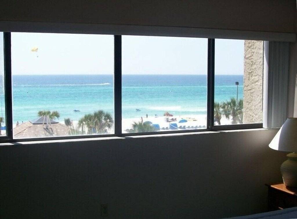 Beach Rental for 7 Guests in Lower Grand Lagoon, Panama City (Florida)