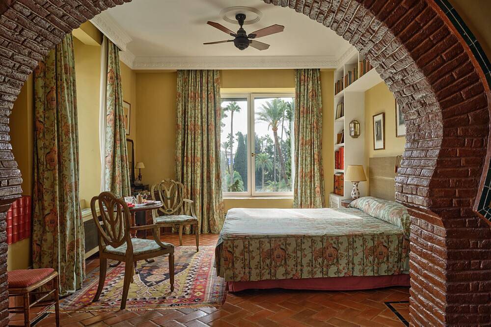 Waou Palacio Tenorio Santa Cruz in Casco Antiguo, Sevilla