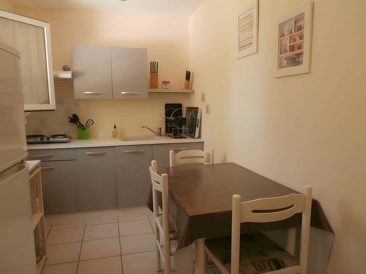 Gîte La Colline des Pins avec jardin privé, Wi-Fi et climatisation in Aniane, Région de Lodève